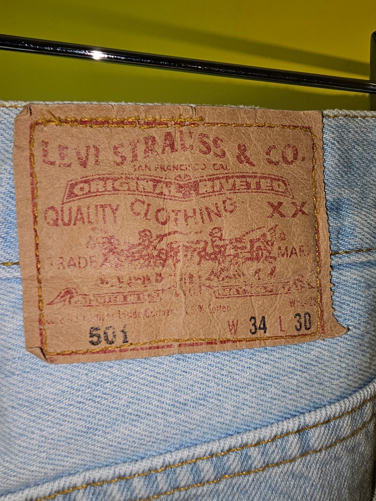 Levis 501 Jeans (34W)